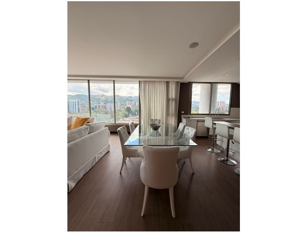 Apartamento de Lujo en Venta – Torre Caprese, Zona 15 - Image 3