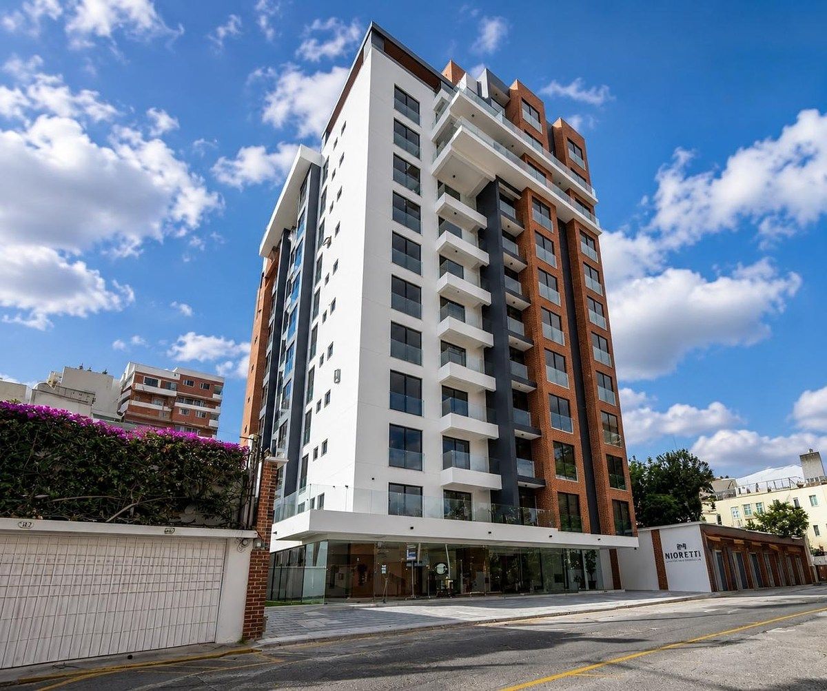 Apartamento en Venta – Edificio Moretti, Zona 10 - Miniatura 3