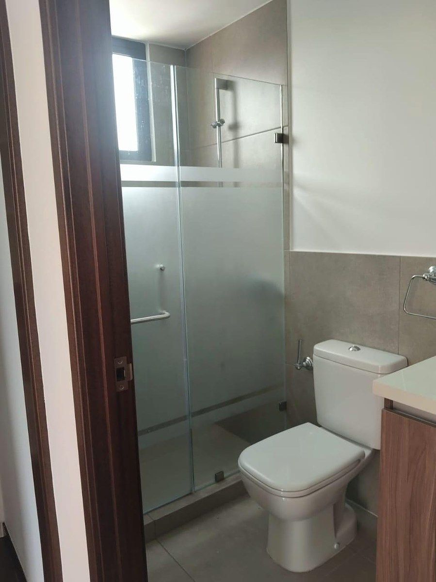 Apartamento en Zona 10, Guatemala, foto 9 de 12