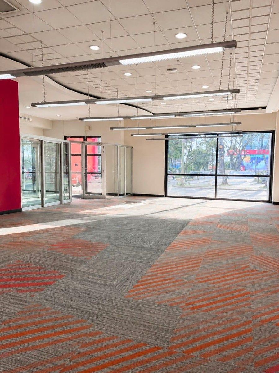 Propiedad Comercial en Renta – Avenida Reforma, Zona 10 - Image 1