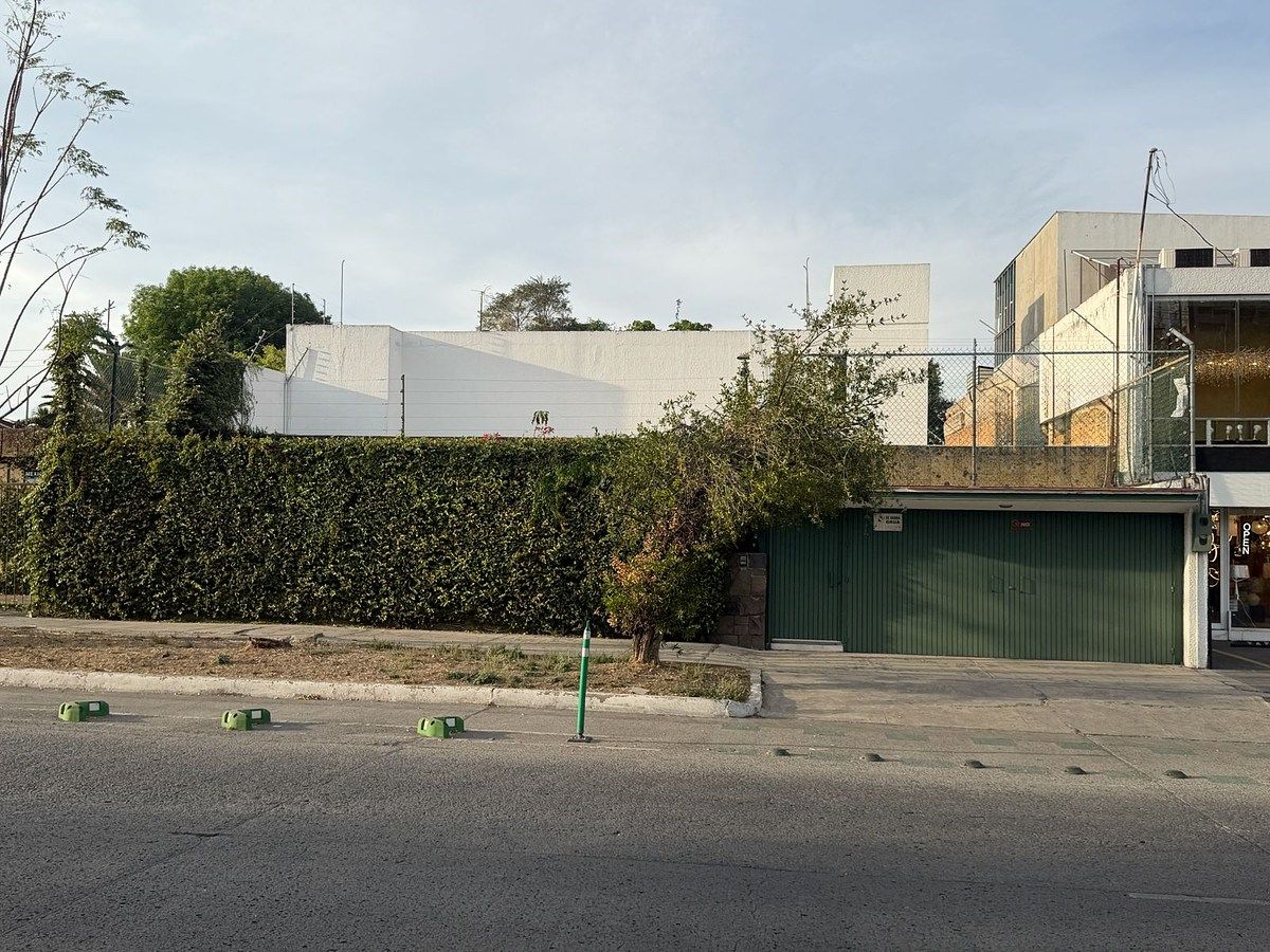 CASA PARA ALUGAR NA AVENIDA MÉXICO / LADRÓN DE GUEVARA, foto 1 de 30