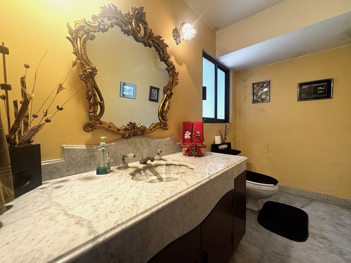 Medio baño visitas, foto 15 de 50