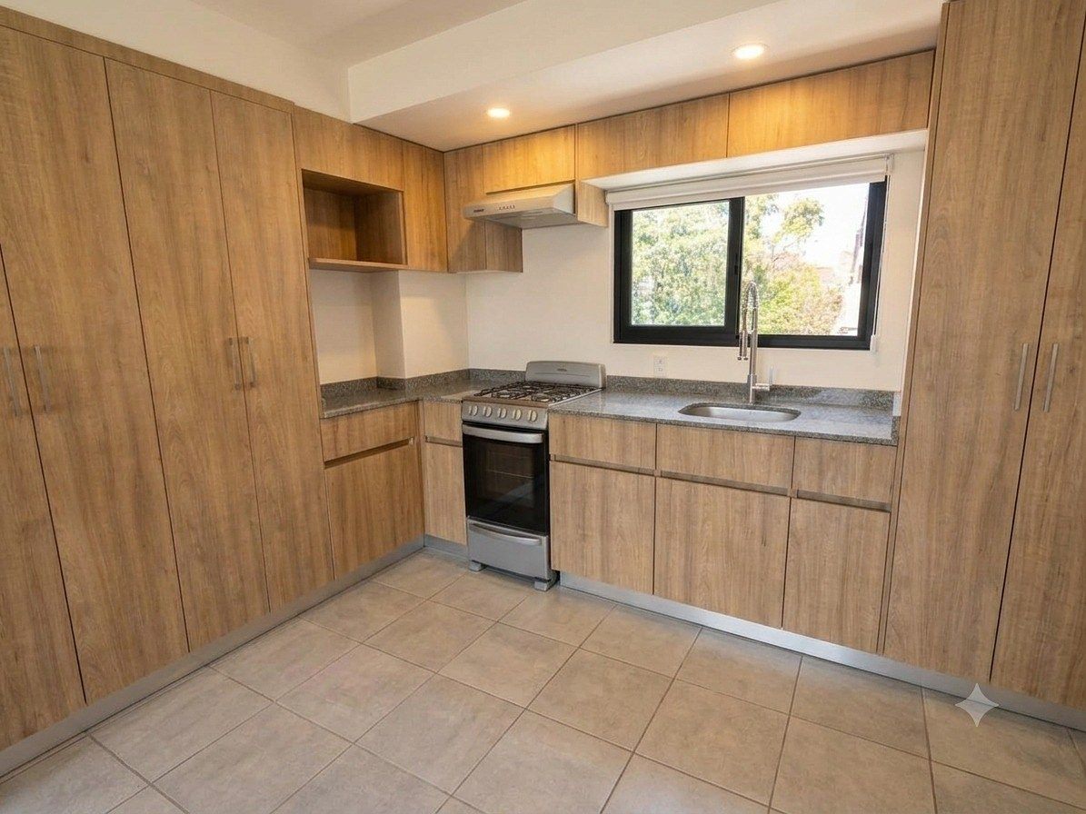 Apartment in Ladrón de Guevara, Guadalajara, photo 2 of 13
