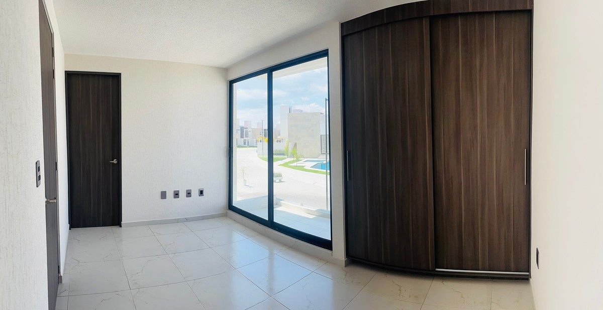 House in Gated Community in San Isidro Juriquilla, Querétaro, photo 11 of 25