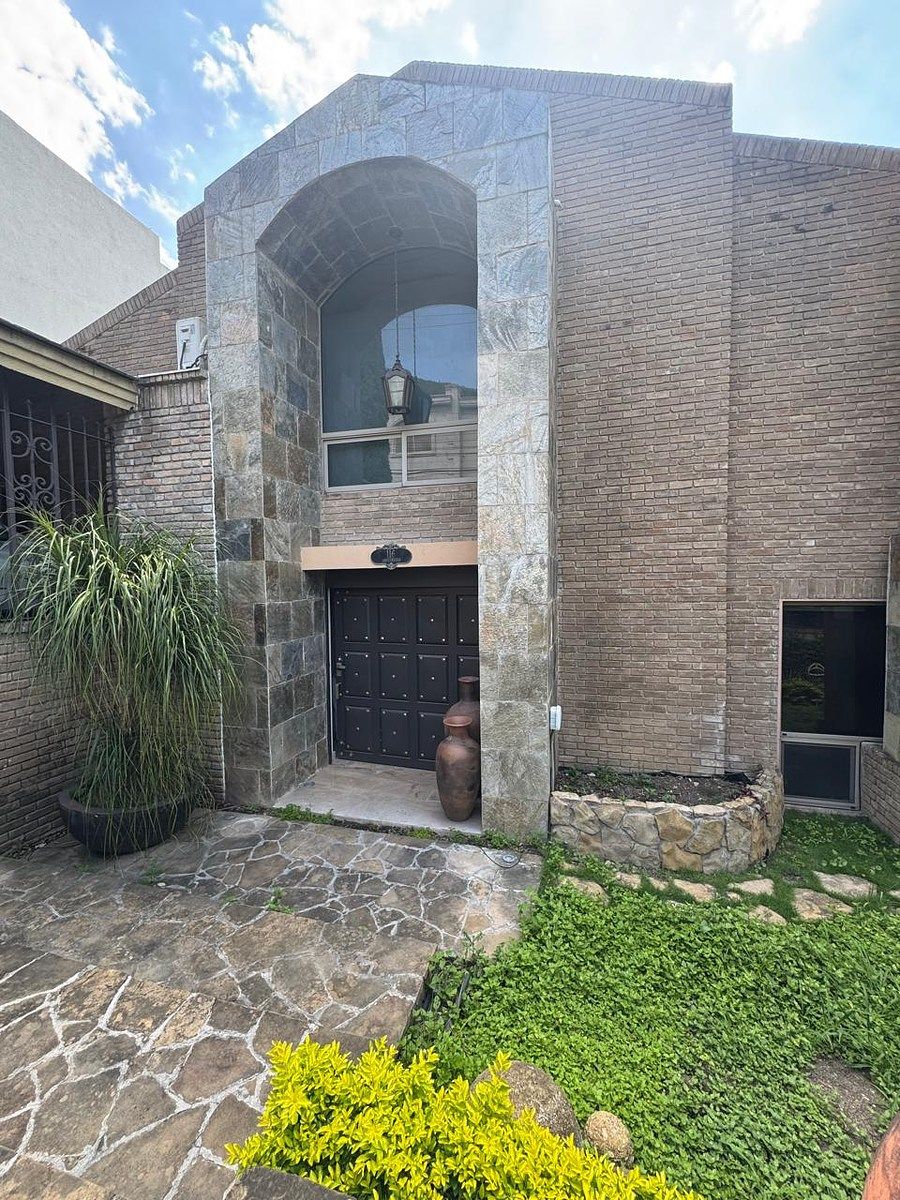 Casa em Residencial Chipinque, San Pedro Garza García, foto 2 de 32