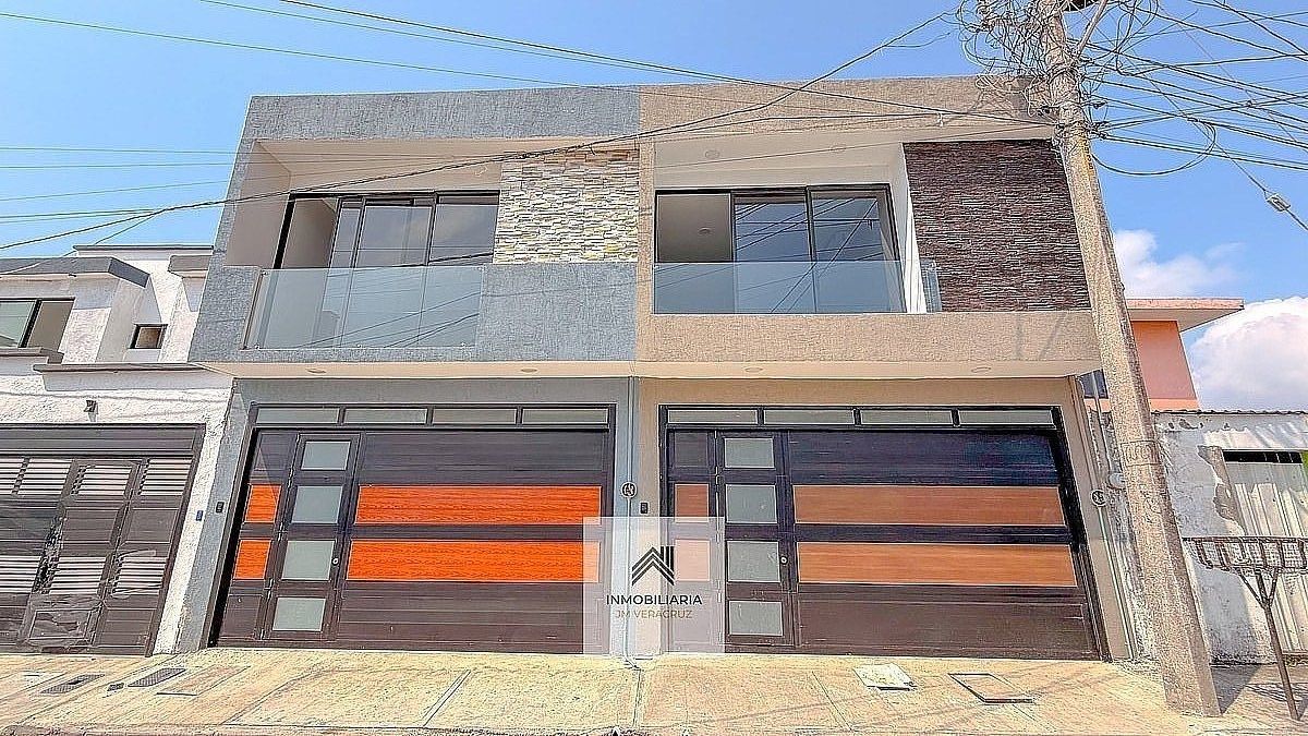CASA CON ALBERCA EN VENTA, foto 1 de 19