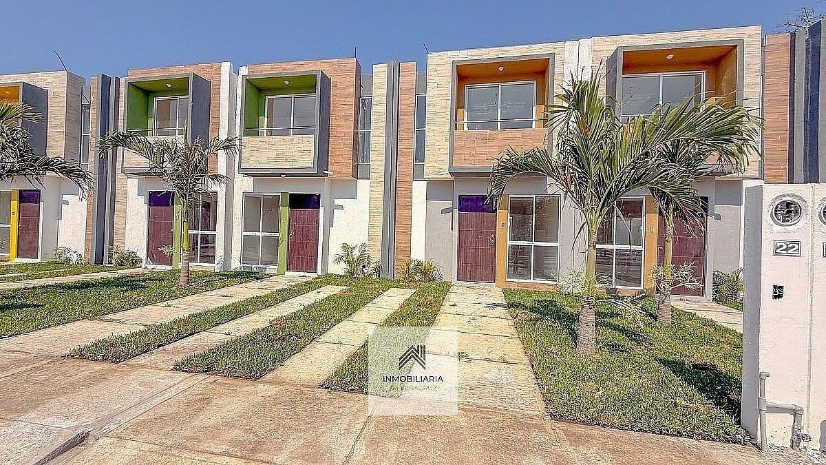 CASA EN CLUSTER CON ALBERCA, foto 1 de 17