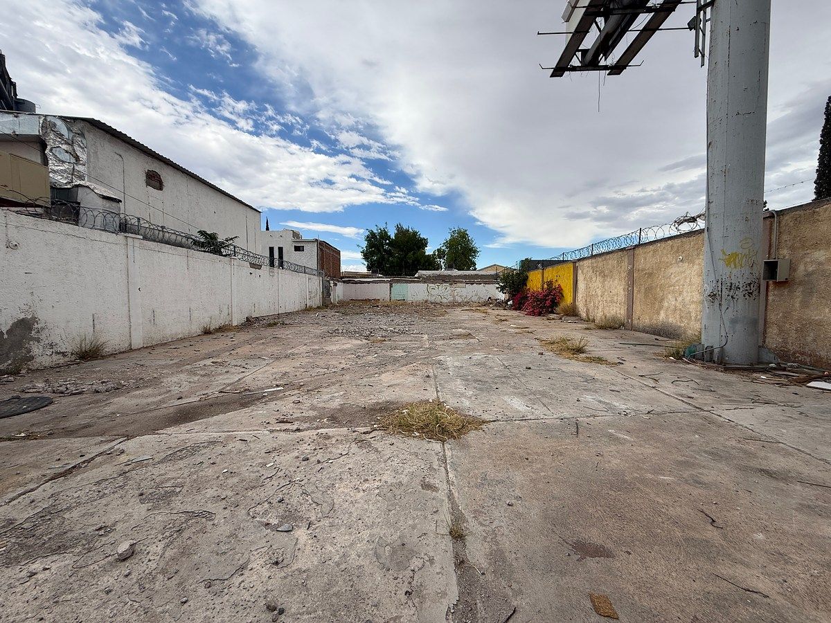 TERRENO EN VENTA EN AVENIDA UNIVERSIDAD, foto 1 de 6