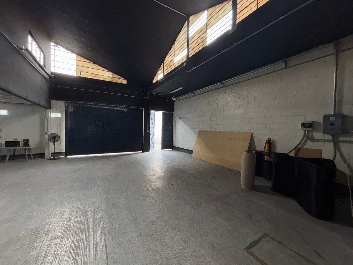 EN RENTA BODEGA 300 m2 EN CONJUNTO INDUSTRIAL, foto 1 de 9