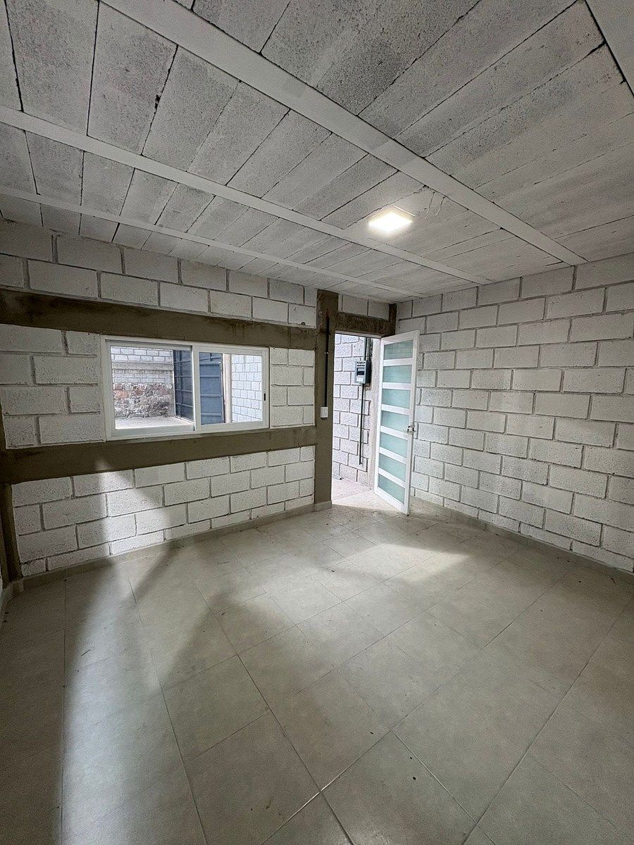 Commercial Storage Unit in Los Ángeles, Corregidora, photo 5 of 18