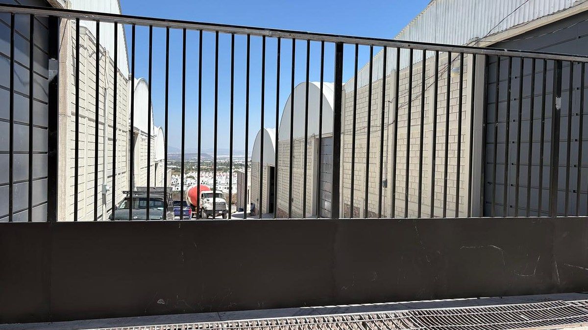 Commercial Storage Unit in Los Ángeles, Corregidora, photo 13 of 18
