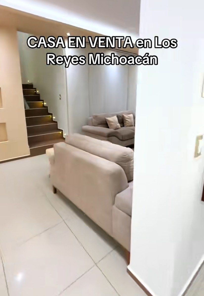 House in San Gabriel II, Los Reyes, photo 6 of 9