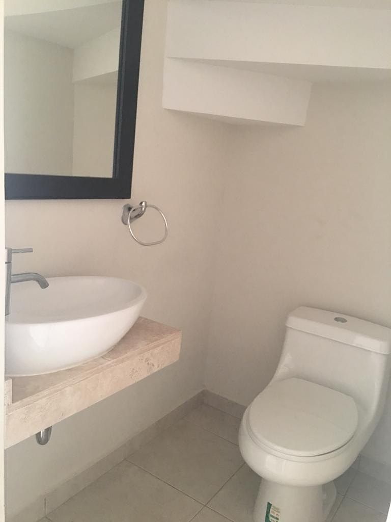 Baño visitas, photo 6 of 21