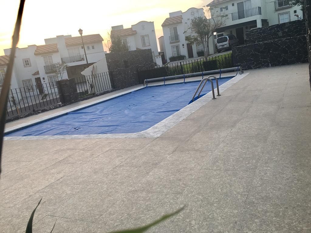 Alberca, photo 19 of 21