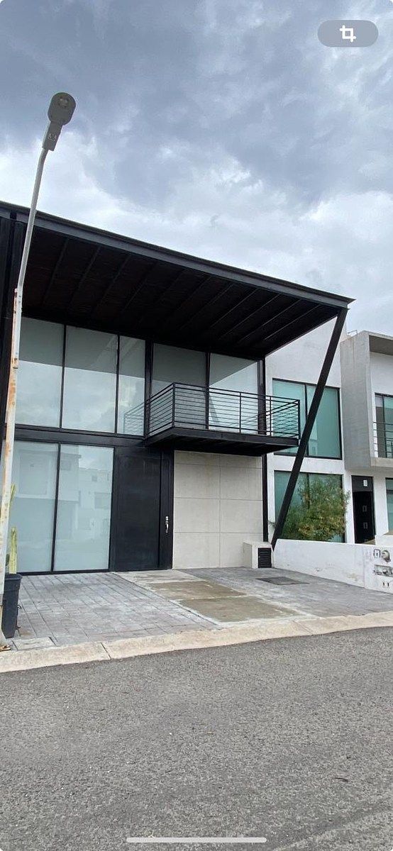 SE VENDE CASA estilo INDUSTRIAL en Juriquilla, Querétaro., foto 1 de 33