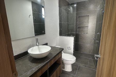 INCREÍBLE CASA EN VENTA EN ZAKIA CON 4ta RECÁMARA EN PB! A ESTRENAR!