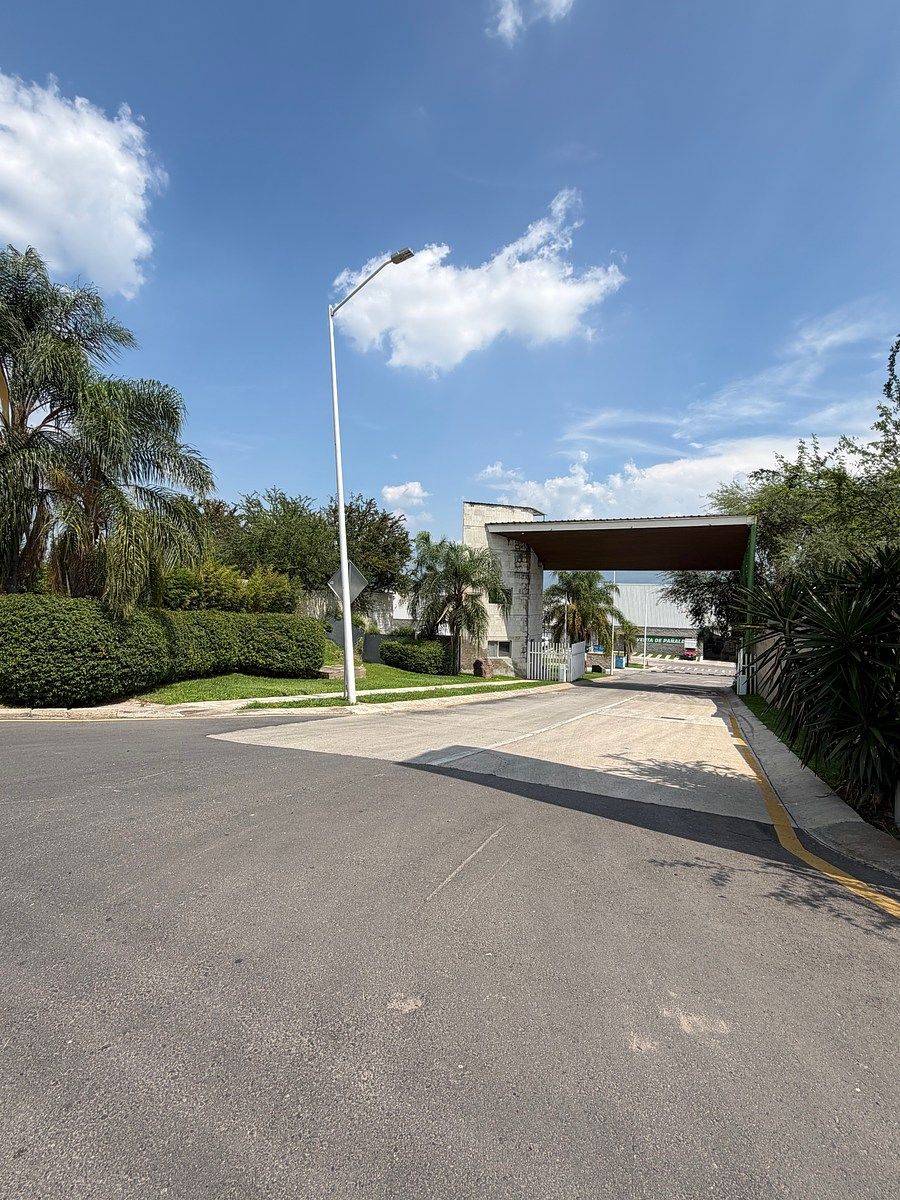 Excelentes Terrenos Industriales en Venta en Eco Park Sur, photo 1 of 17
