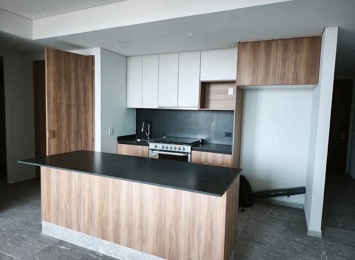 NEW APARTMENT IN REAL ZONE NOW!!!!!1, photo 1 of 8