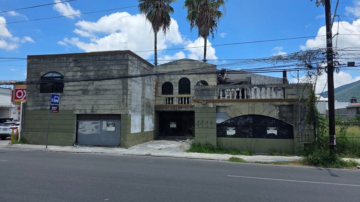 Local comercial sobre Lázaro Cárdenas, foto 1 de 5