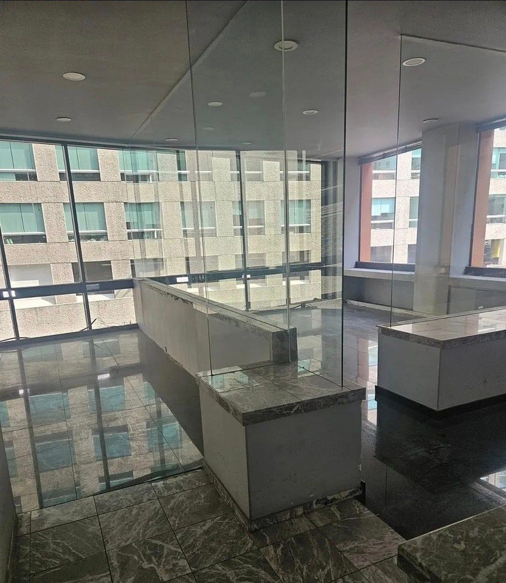 OFICINA EN VENTA EN BOSQUES DE LAS LOMAS, foto 1 de 4
