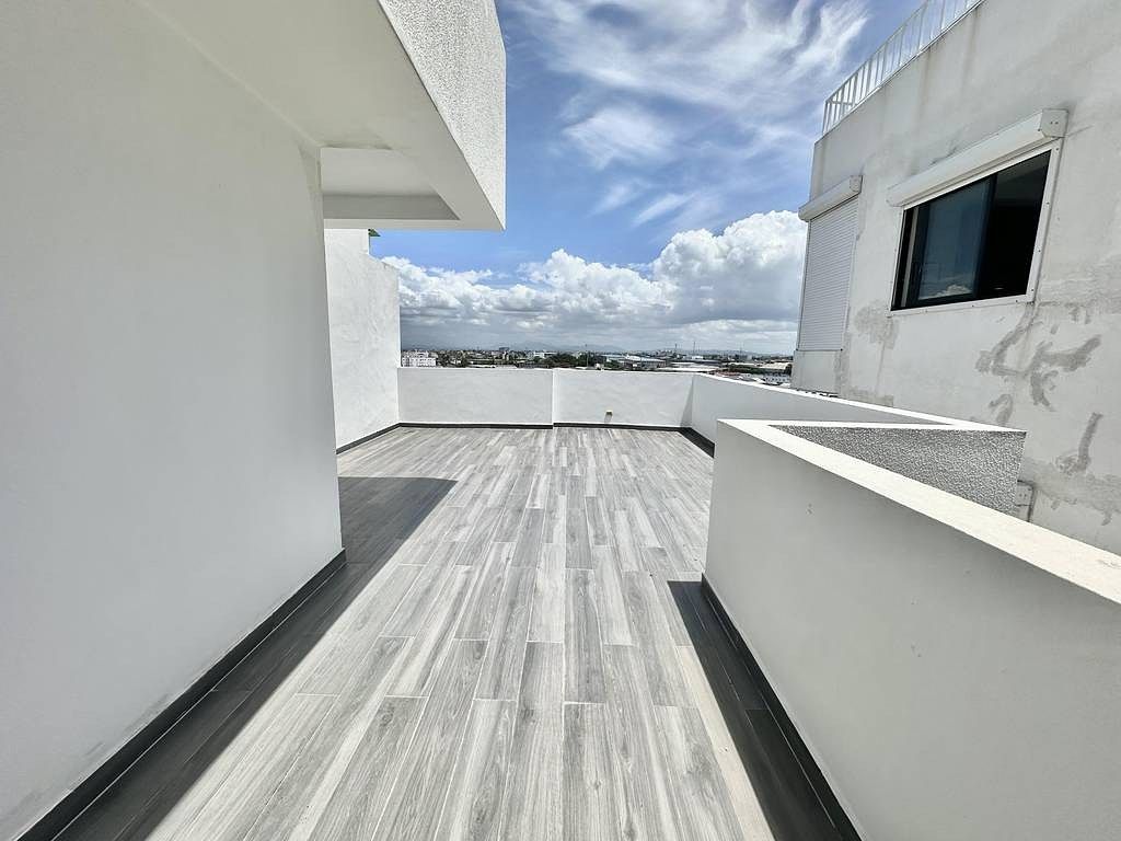 Penthouse de 3 niveles con Terraza Privada en Los Cacicazgos, foto 1 de 25