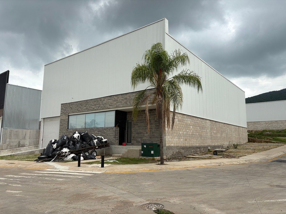 BODEGA EN ECO PARK TLAJOMULCO, CARRETERA A SAN ISIDRO MAZATEPEC, foto 1 de 14