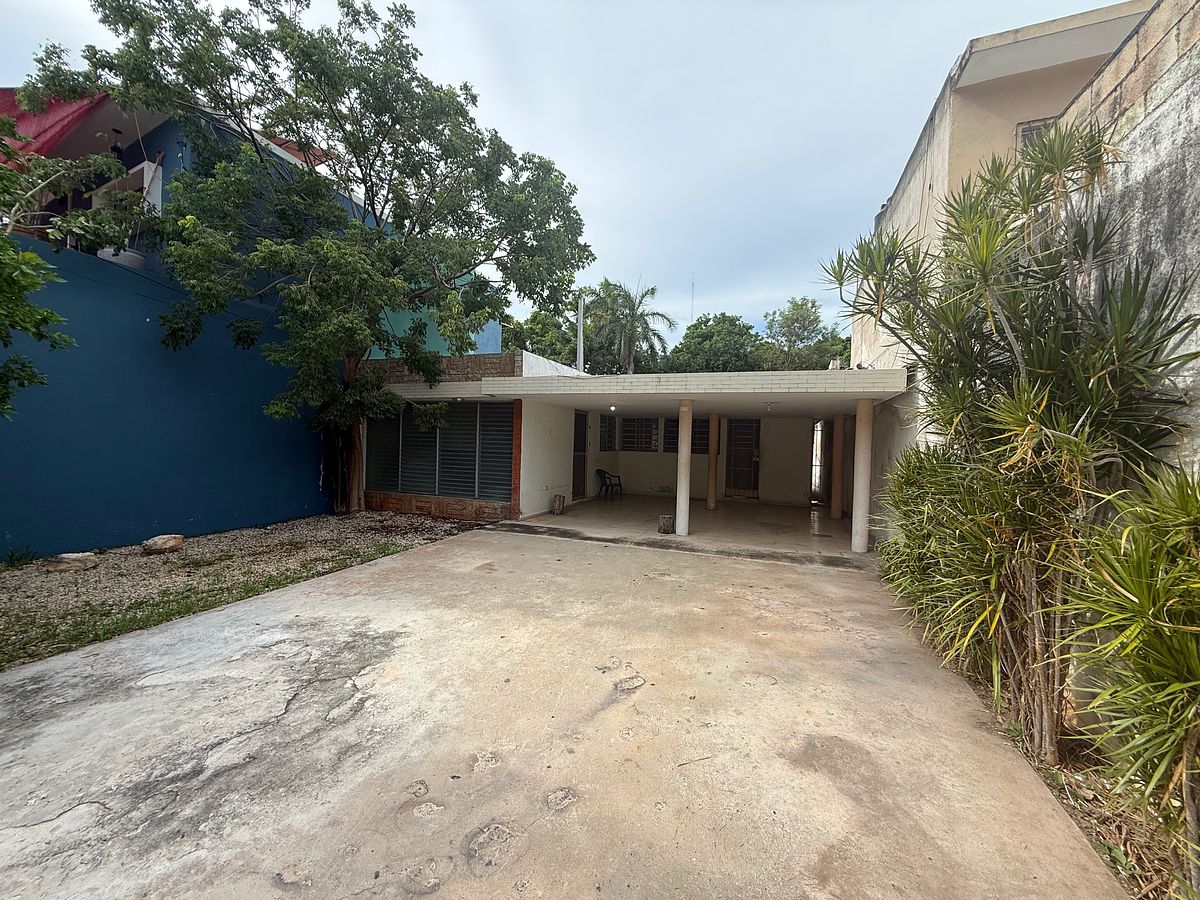CASA À VENDA A 3 QUADRAS DO PASEO DE MONTEJO, foto 1 de 22