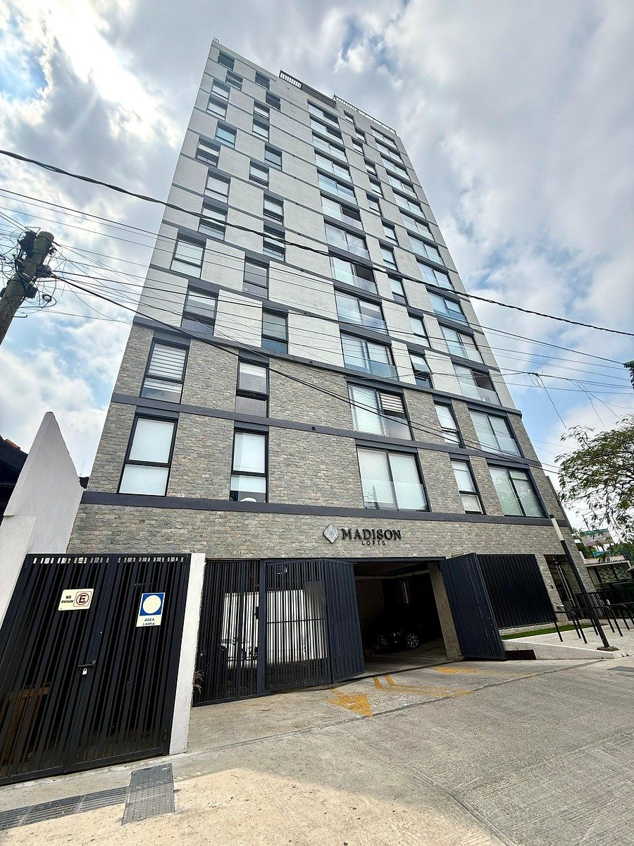 Departamento a 3 minutos de Midtown, foto 1 de 10
