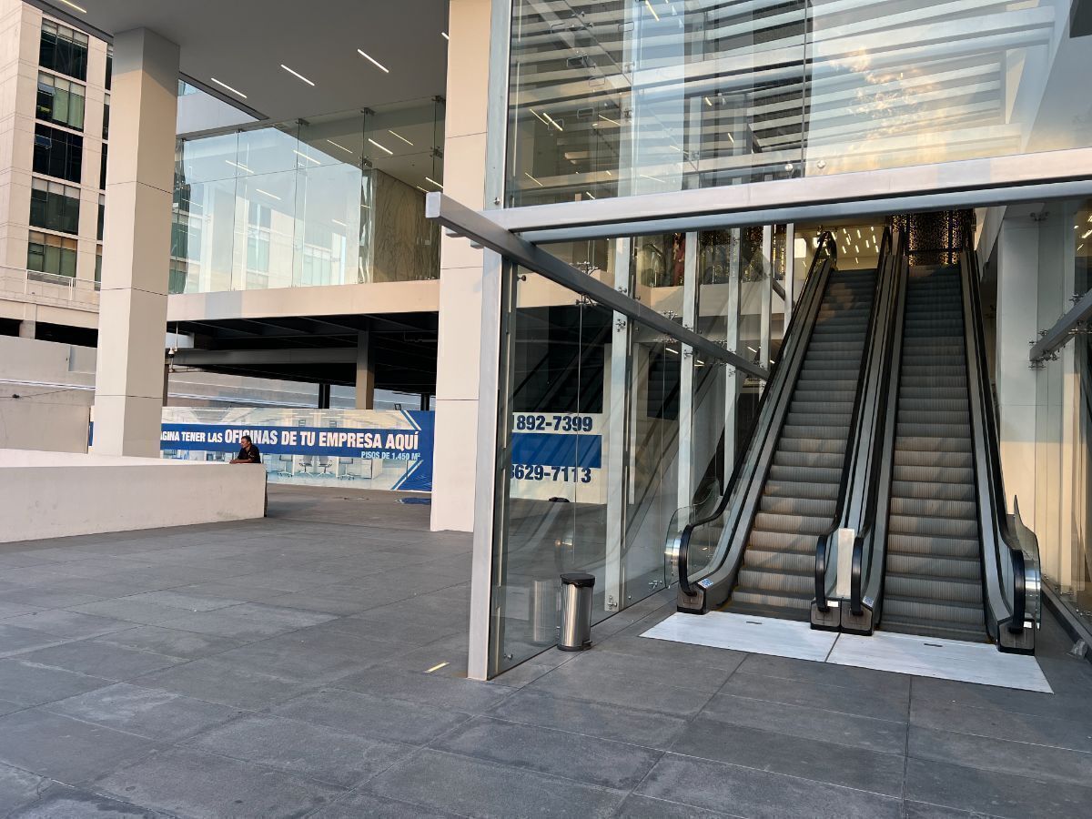 Sala Comercial em Puerta de Hierro, Zapopan, foto 24 de 40