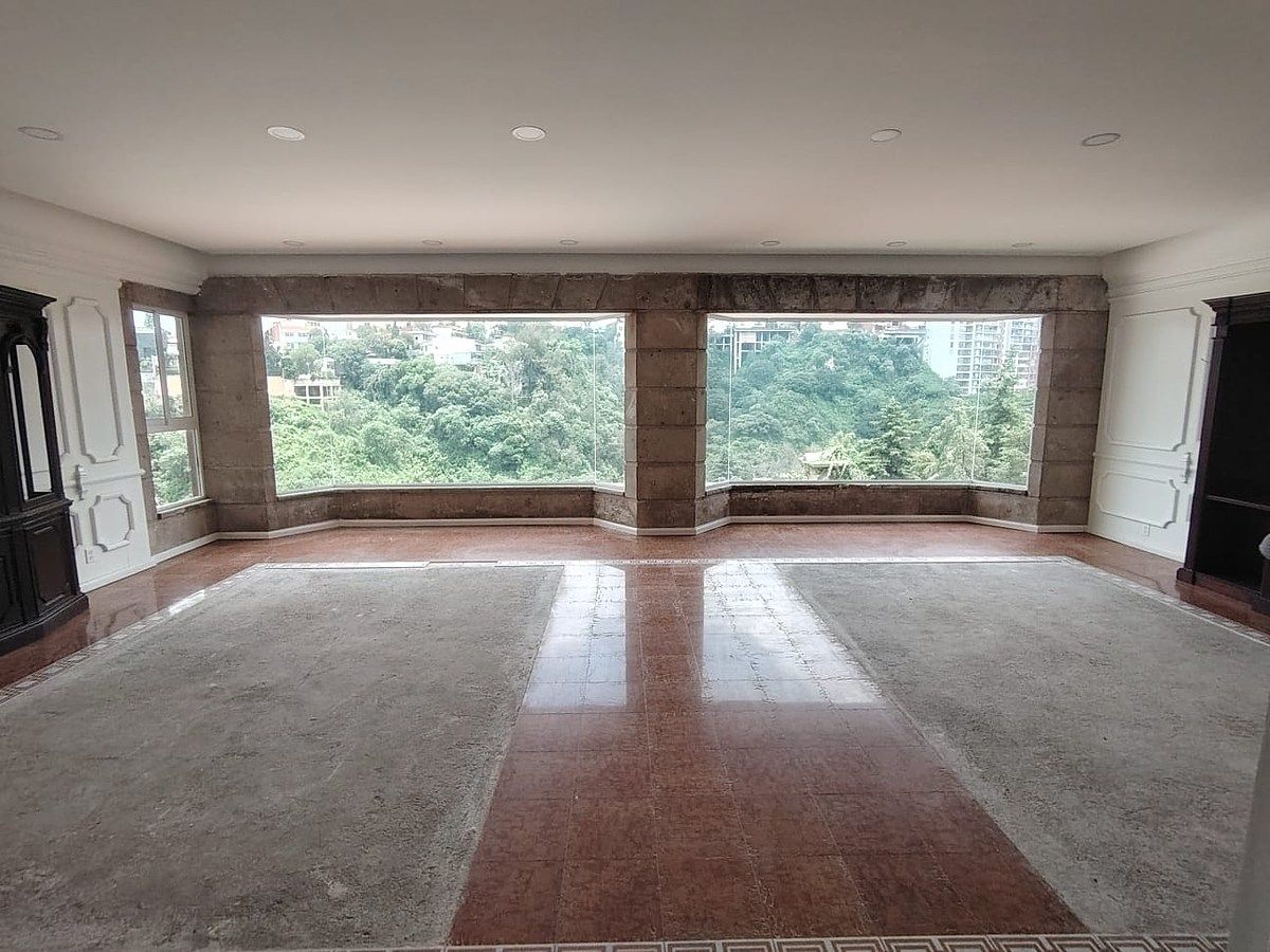 Residência de Luxo com Piscina Coberta e Salão de Eventos em La Herradura, foto 1 de 23