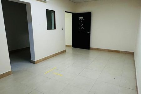 RENTA DE OFICINA/LOCAL EN RESIDENCIAL SANTA ENGRACIA, SPGG