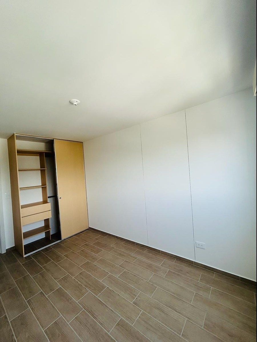 Apartamento en renta Con Linea blanca en zona 12 - Image 5