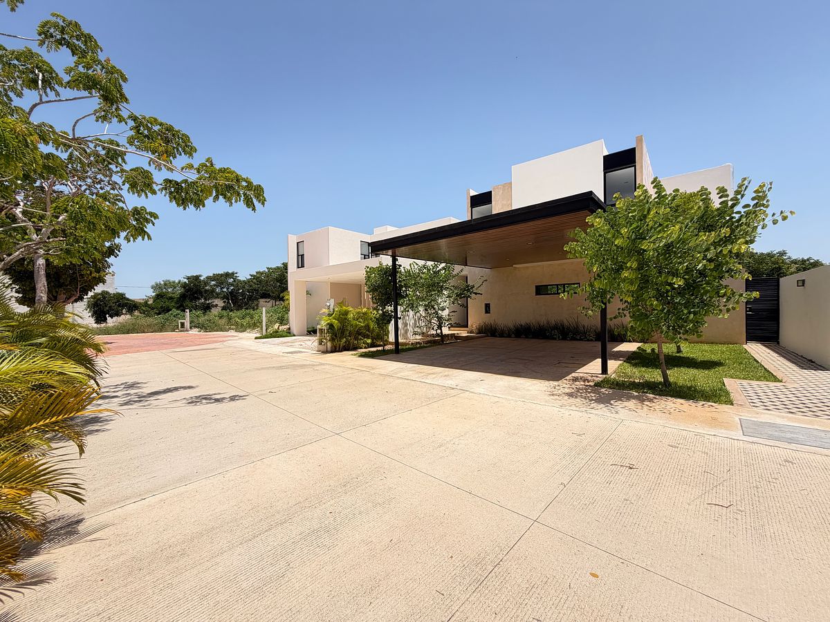 Casa à venda com 3 quartos em área privada em Cholul, Mérida, Yucatán, foto 1 de 33