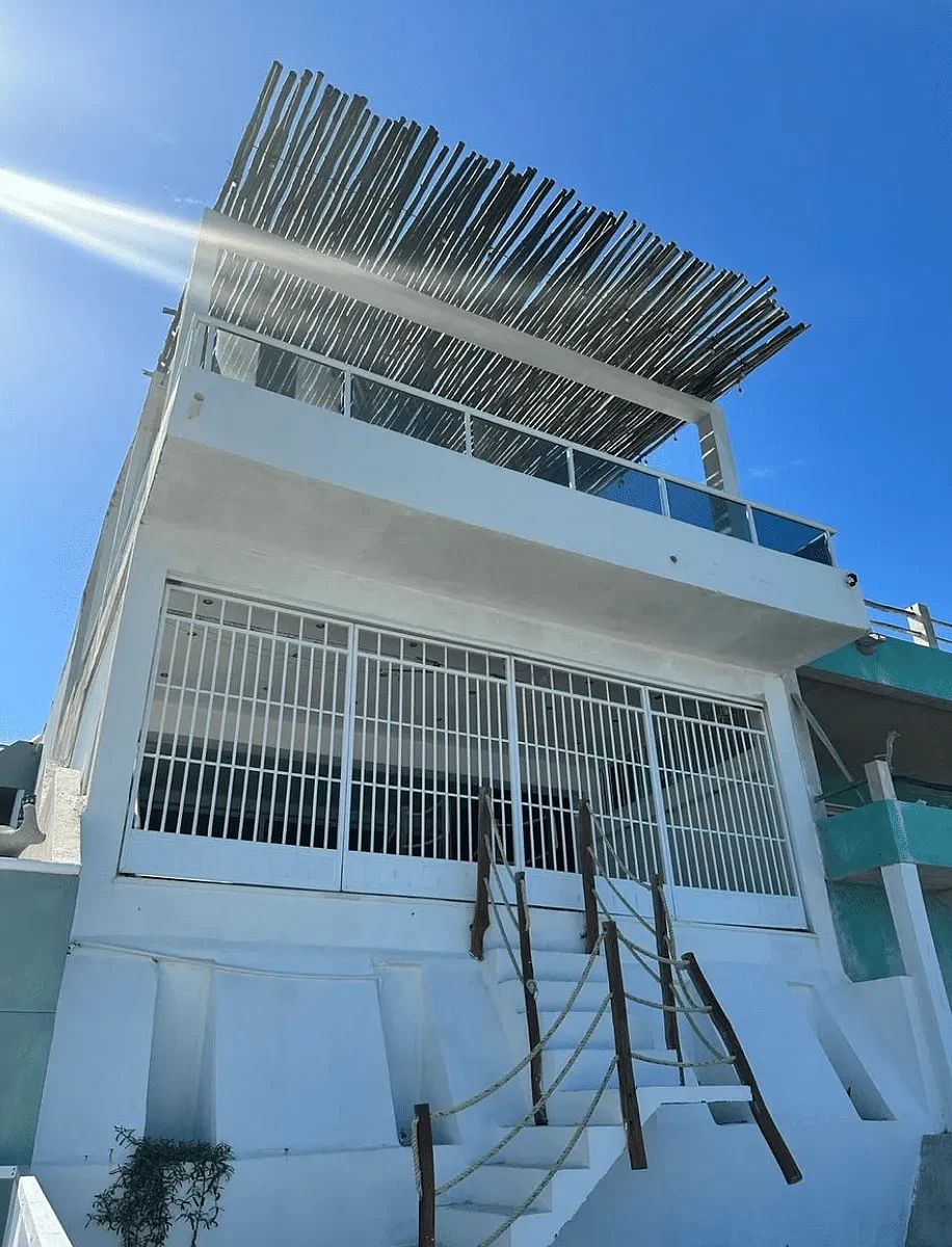 CASA EN PRIMERA FILA EN CHUBURNA PUERTO, foto 1 de 15