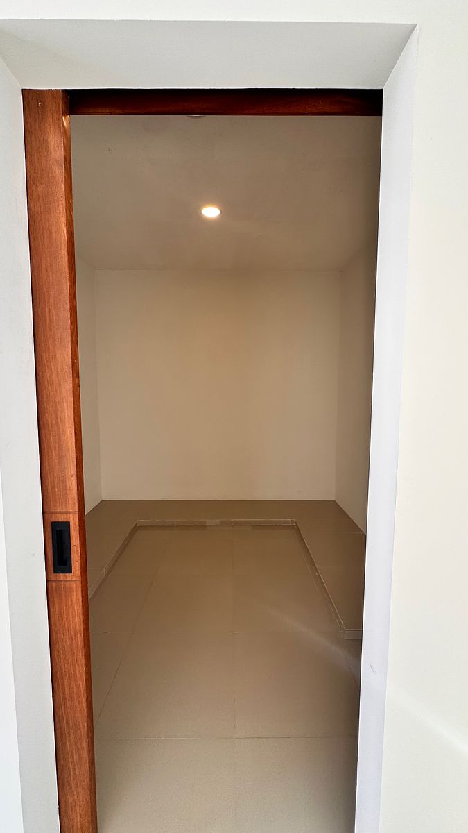 Closet Recámara Principal, foto 8 de 15