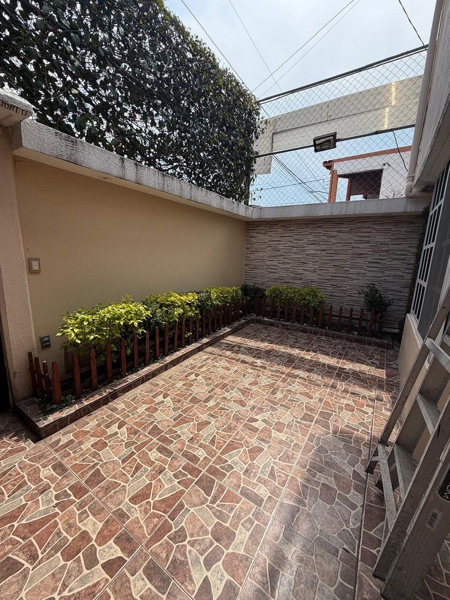Casa em Villa de las Flores 1a Sección (Unidad Coacalco), Coacalco de Berriozábal, foto 2 de 24