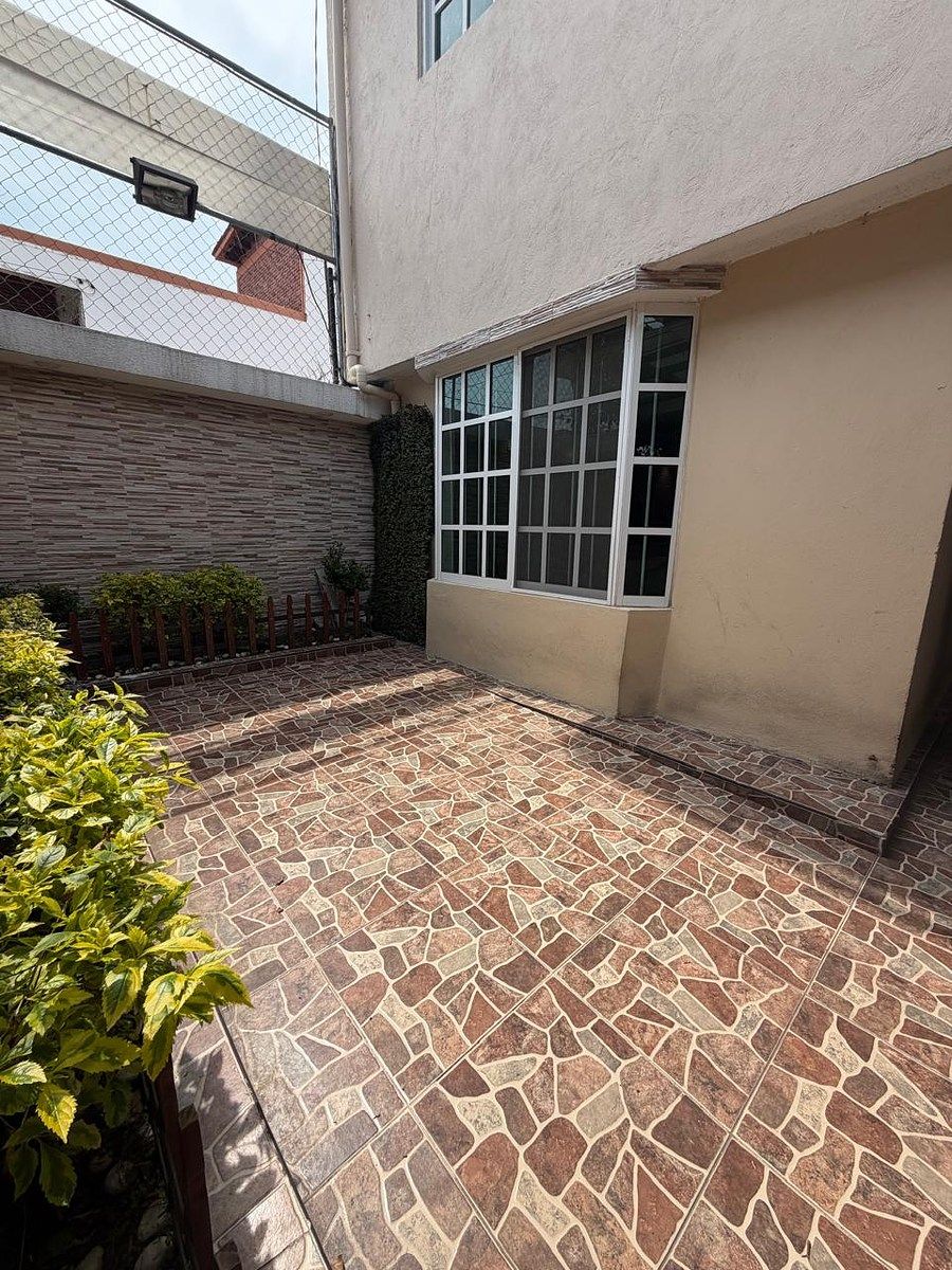 Casa em Villa de las Flores 1a Sección (Unidad Coacalco), Coacalco de Berriozábal, foto 3 de 24