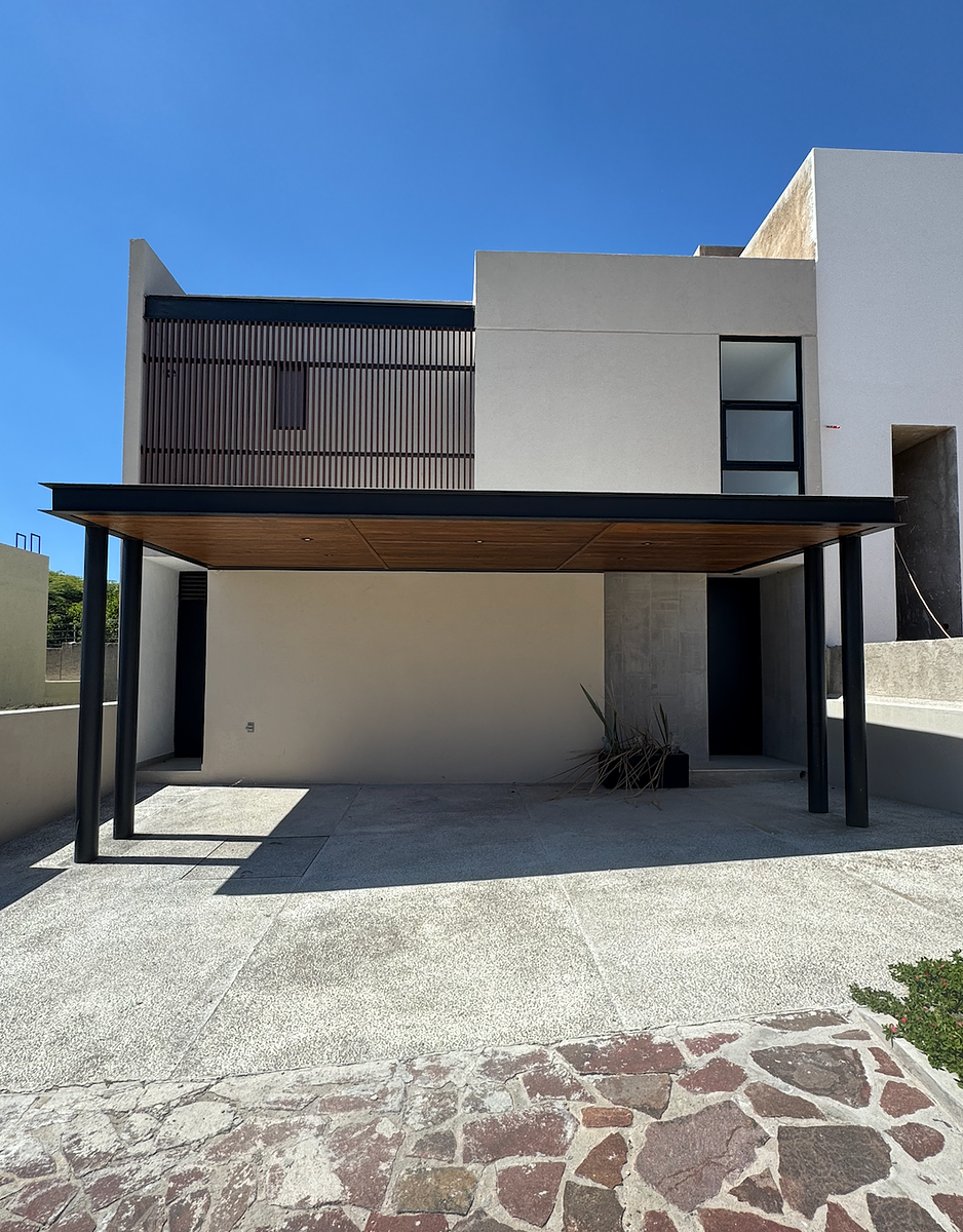 CASA EN RENTA EN ALTOZANO, ROCA, foto 1 de 18