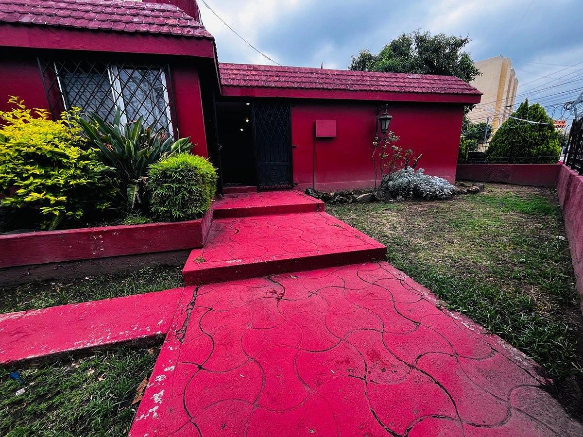 Casa en Venta en La Calma - Juan Kepler 4076, foto 1 de 20