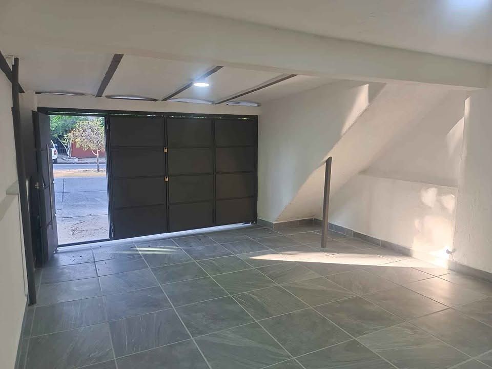 Casa em El Retiro, Guadalajara, foto 2 de 19