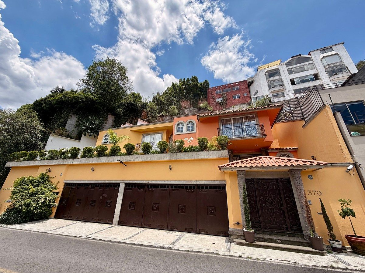 Residência Exclusiva de 722 m² com Jardim e 4 Quartos em Bosques de las Lomas, foto 1 de 42