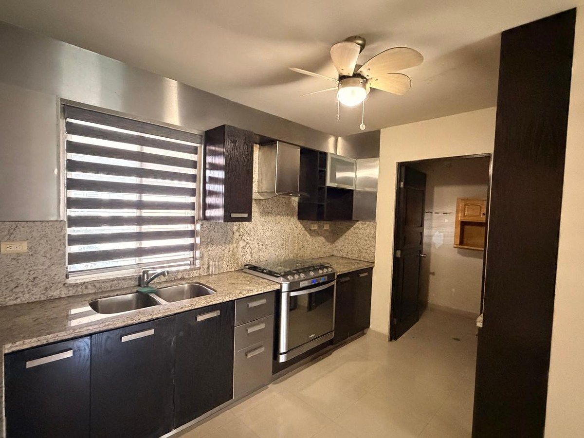 House in Cumbres Elite 8vo Sector, Monterrey, photo 6 of 18