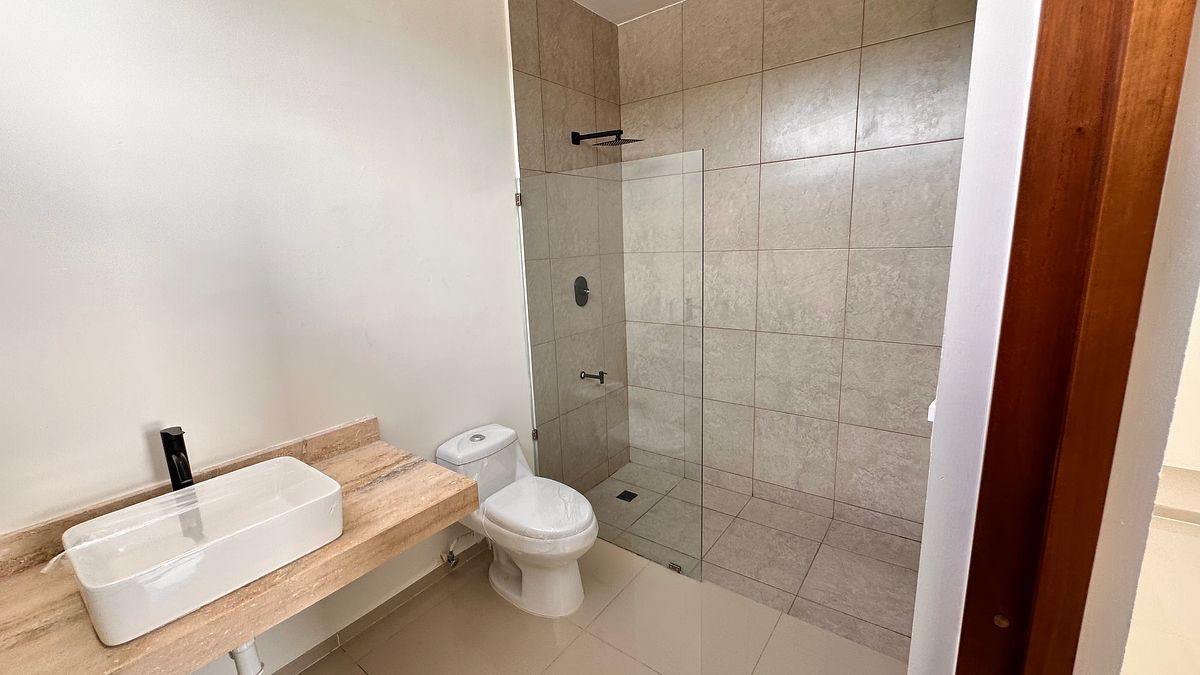 Baño Recámara en Planta Baja, foto 9 de 18