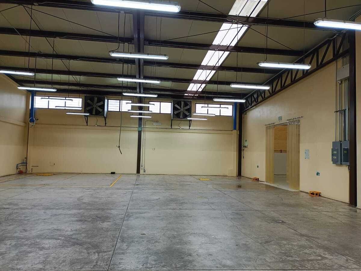 Bodega Industrial 2,575 m² Las Pintitas, Jalisco, photo 1 of 11