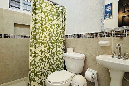 EN RENTA CASA DE UNA PLANTA AMUEBLADA EN GRAN SAN PEDRO CHOLUL FLORESTA