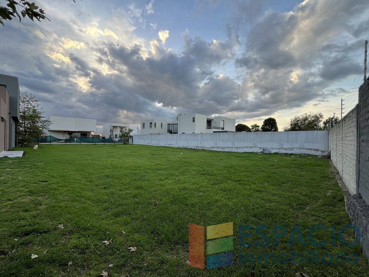 Lot in Haciendas San Acasio, Zapopan, photo 2 of 5