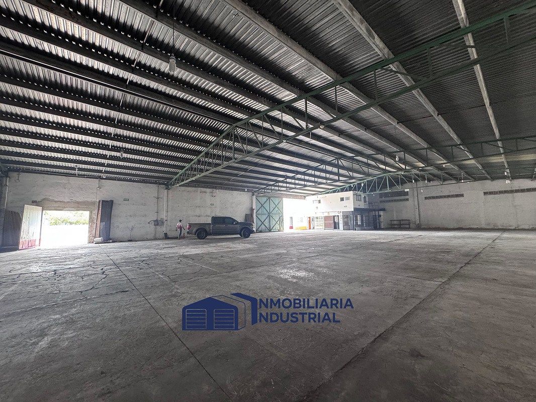 Bodega comercial en Cholul, Mérida, foto 2 de 18