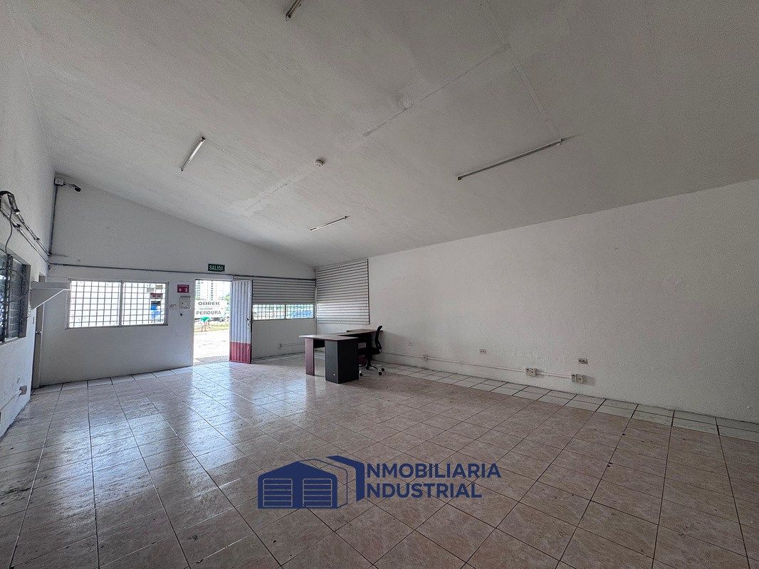 Bodega comercial en Cholul, Mérida, foto 11 de 18