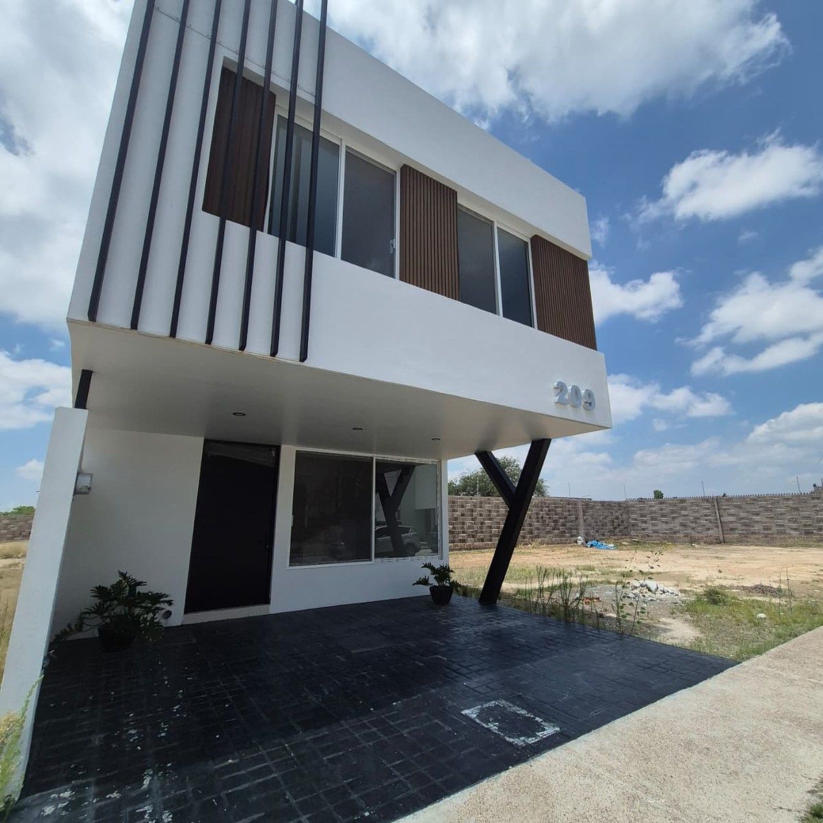 Casa à venda em um loteamento com comodidades, foto 1 de 41