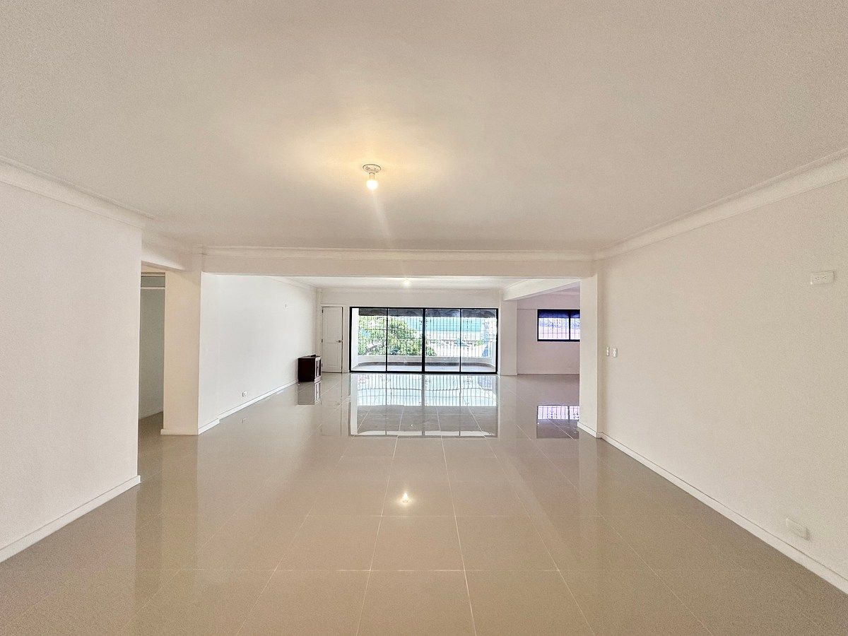 AMPLIO Y CLASSICO APARTAMENTO CON EXCELENTE UBICACIÓN EN NACO, foto 1 de 8